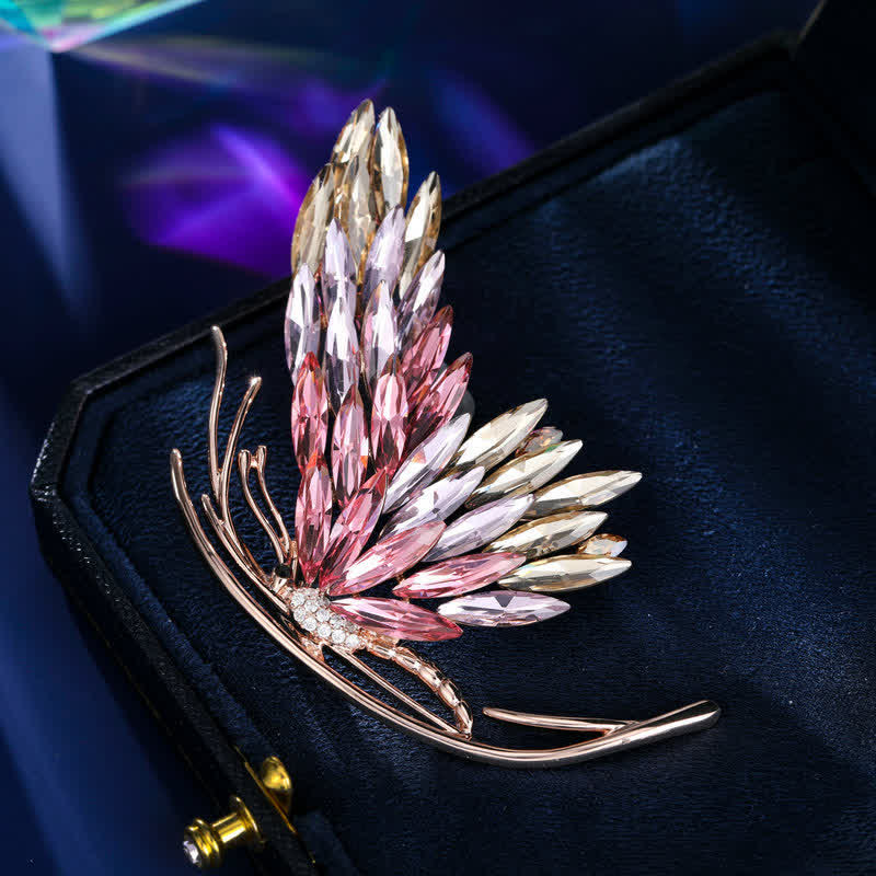 Women's Dazzling Gradient Pink Butterfly Brooch