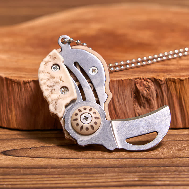 Creative Skull Mini Folding Knife Necklace Keychain With Chain