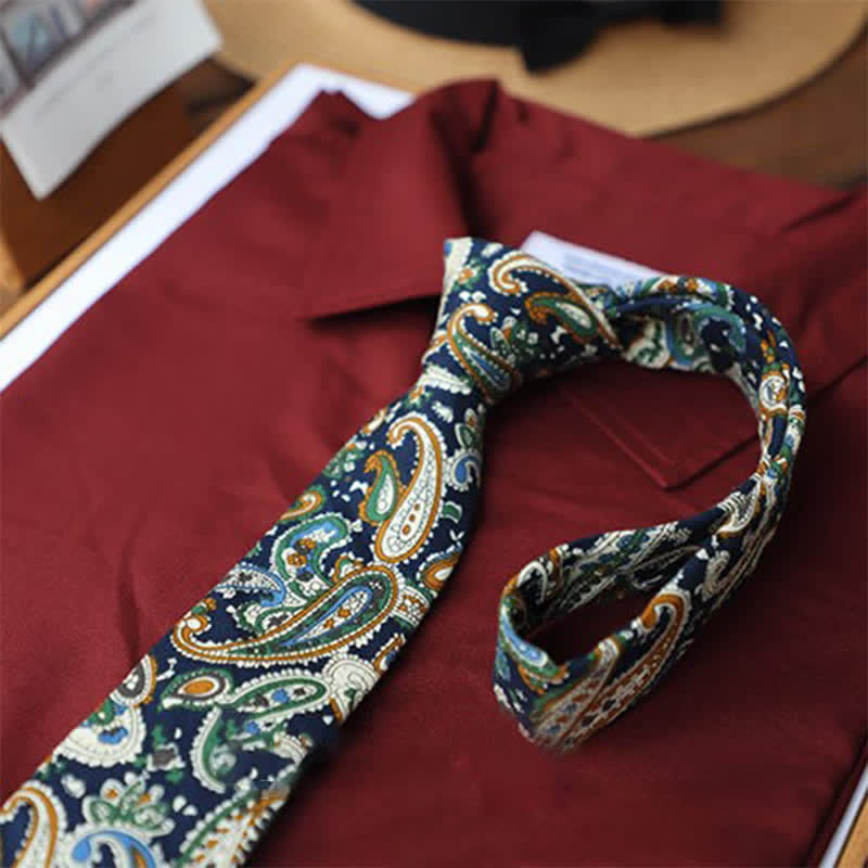 Men's Vivacious Classic Paisley Necktie