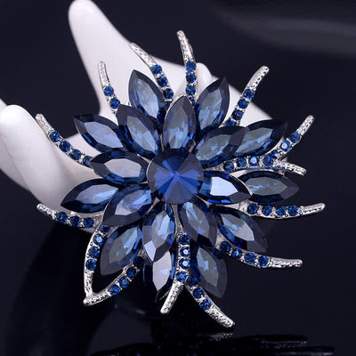 Women's Classic Flower Crystal Brooch