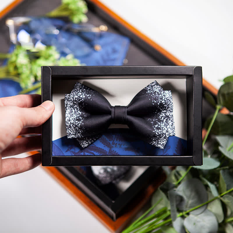 Men's Black White Resplendent Night Sky Bow Tie