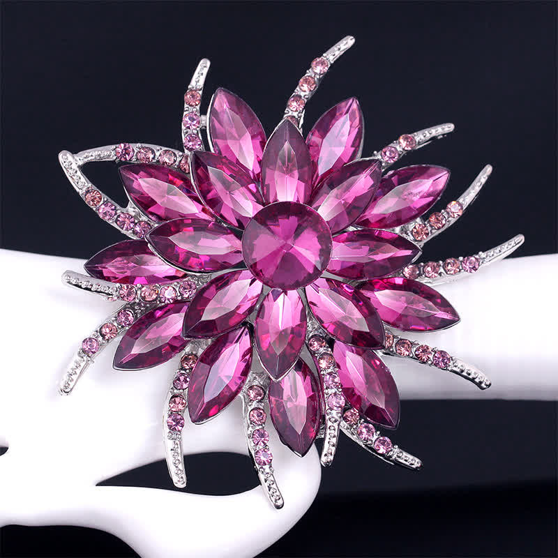 Women's Classic Flower Crystal Brooch