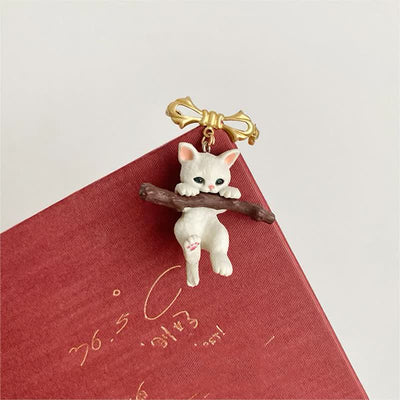 Women's Playful Cat & Dag With Branch Brooch