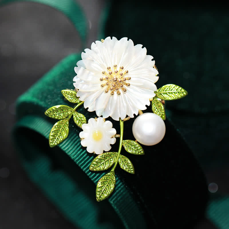 Women's Romantic Daisy Shell Pearl Brooch