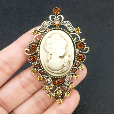 Women's Palace Beauty Queen Cameo Brooch