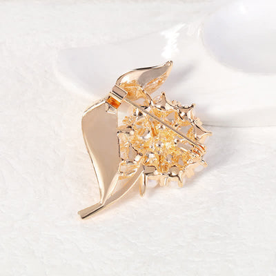 Women's Fresh Flower Pearl Brooch