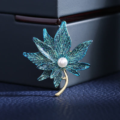 Women's Maple Leaf Pearl Brooch