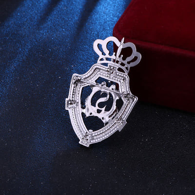 Men's Royal English Letter Crown Brooch