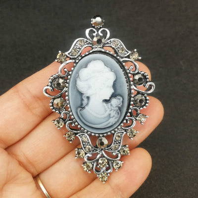 Women's Palace Beauty Queen Cameo Brooch