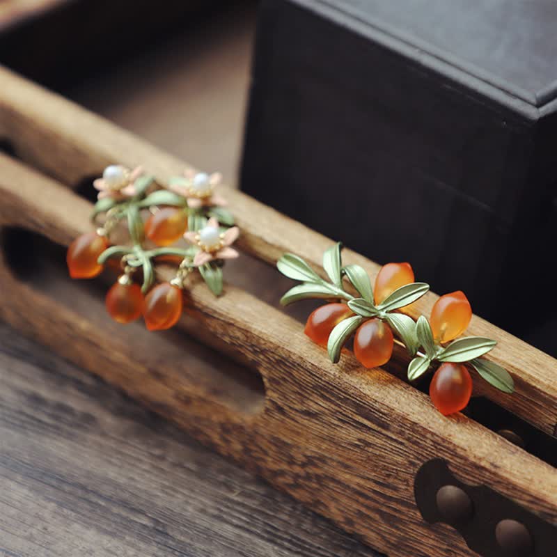 Women's Pastoral Orange Fruit Berry Brooch