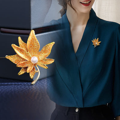 Women's Maple Leaf Pearl Brooch