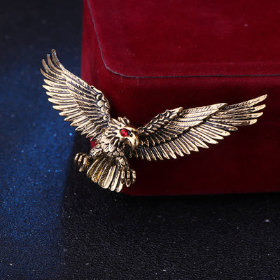 Men's Retro Soaring Bald Hawk Brooch