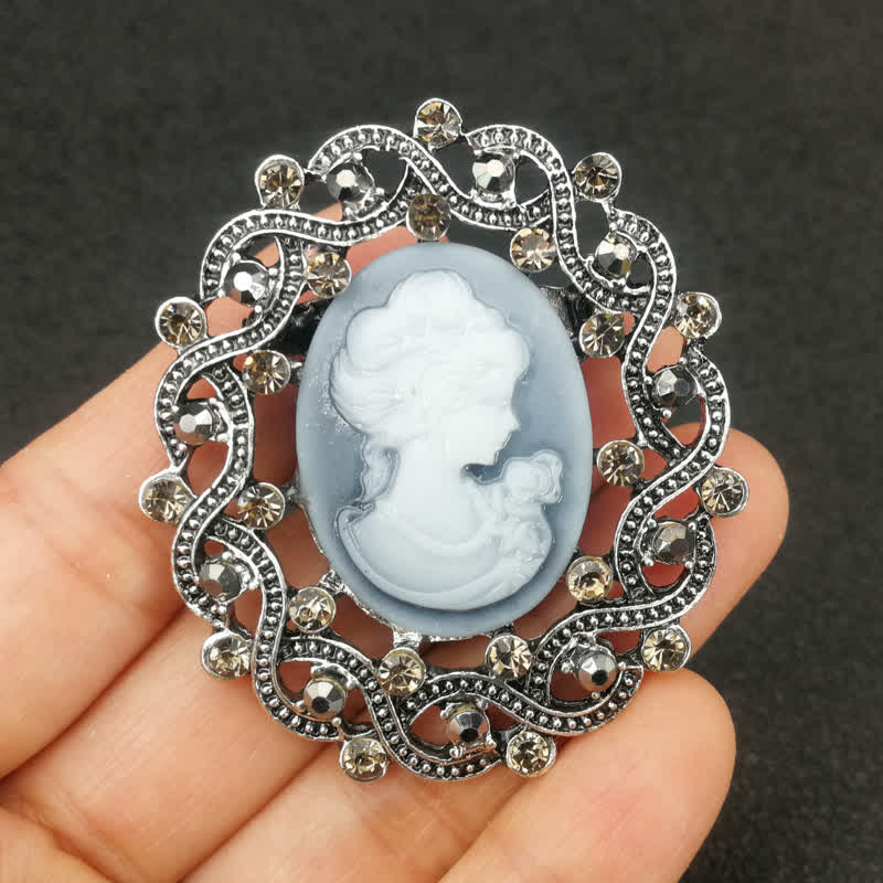 Women's Retro Century Queen's Cameo Brooch