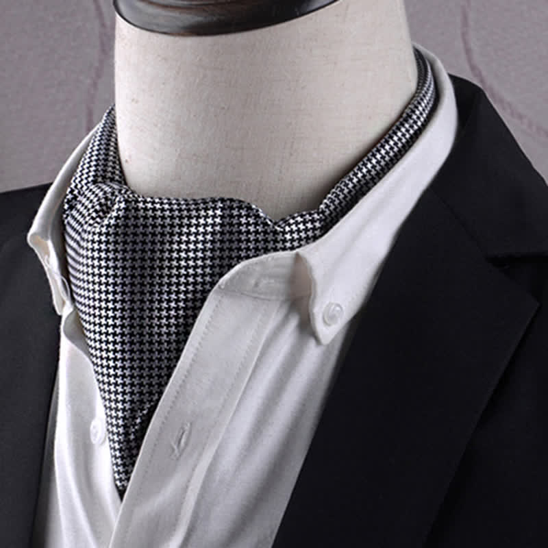 Black & White Classic Puppytooth Texture Cravat