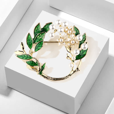 Women's Gardenia Blossom Wreath Brooch