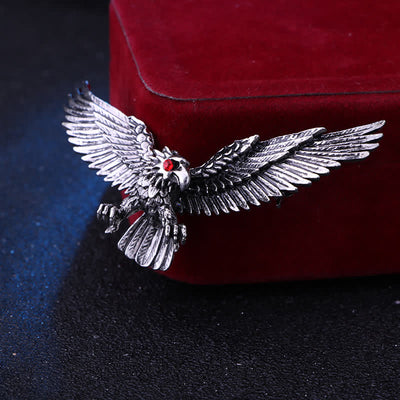 Men's Retro Soaring Bald Hawk Brooch